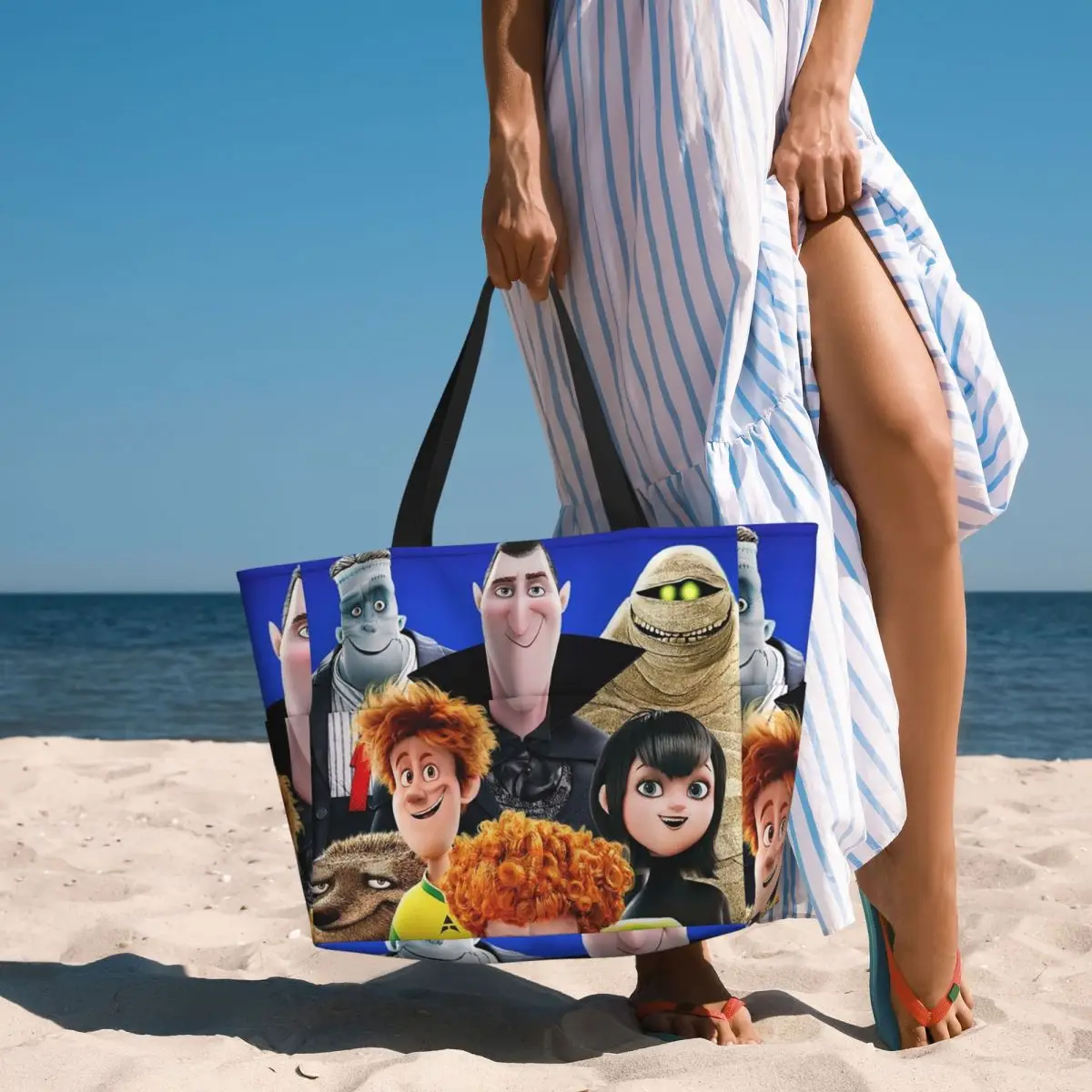 Hotel Transylvania Beach Tote  - Yoga Fitness Hotel recension och pris